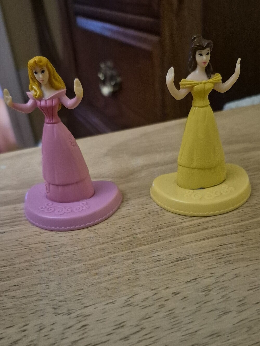 Vintage Disney Princesses Bell And Aurora Play Doh Stampers